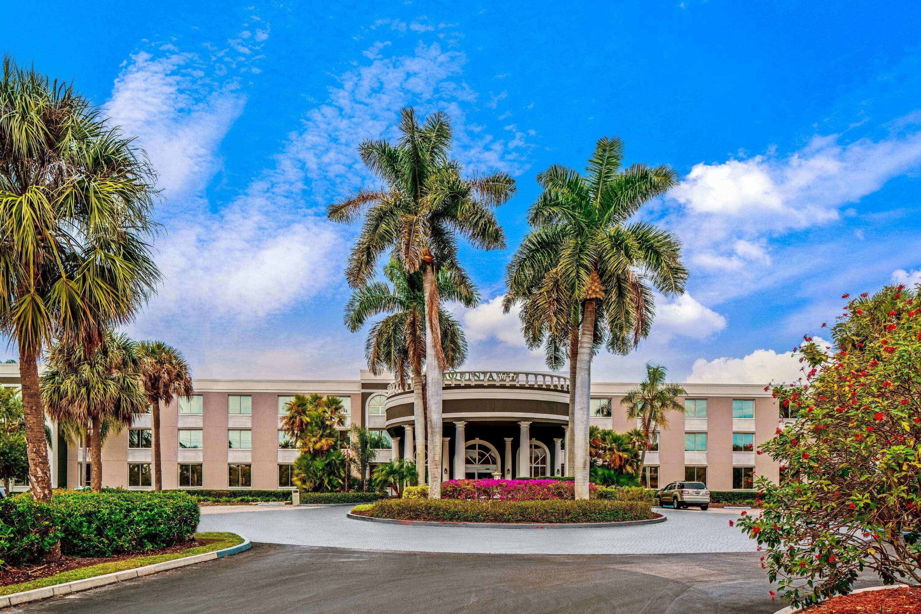 Hotel La Quinta By Wyndham Naples Downtown Exteriér fotografie