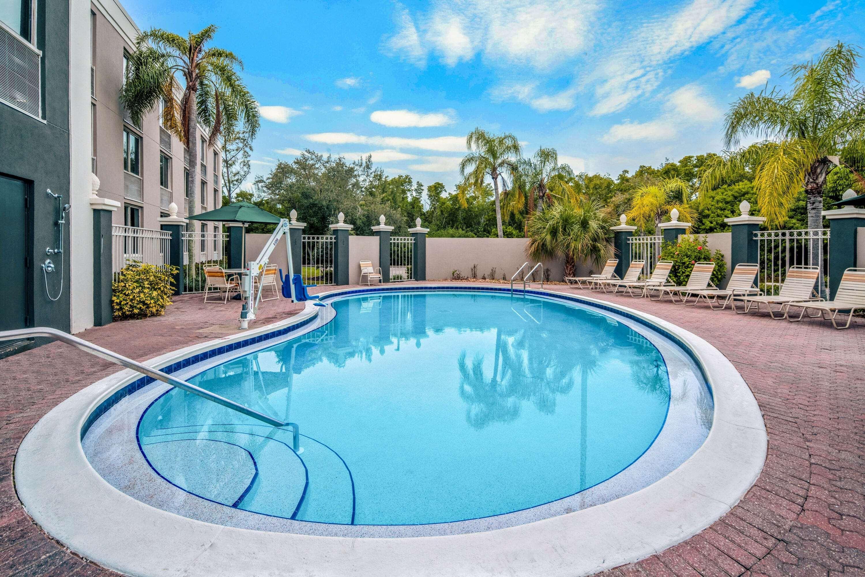 Hotel La Quinta By Wyndham Naples Downtown Exteriér fotografie