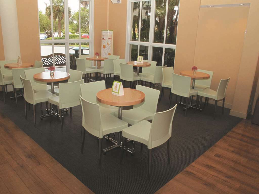 Hotel La Quinta By Wyndham Naples Downtown Zařízení fotografie