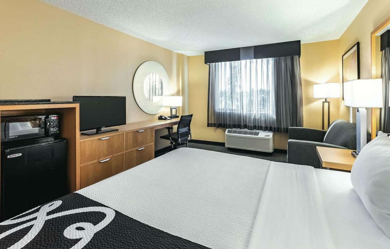 Hotel La Quinta By Wyndham Naples Downtown Exteriér fotografie